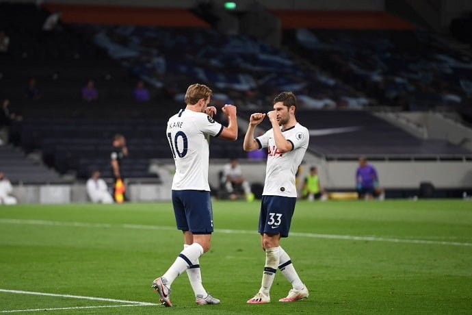 Harry Kane off the mark as Spurs beat West Ham 2-0