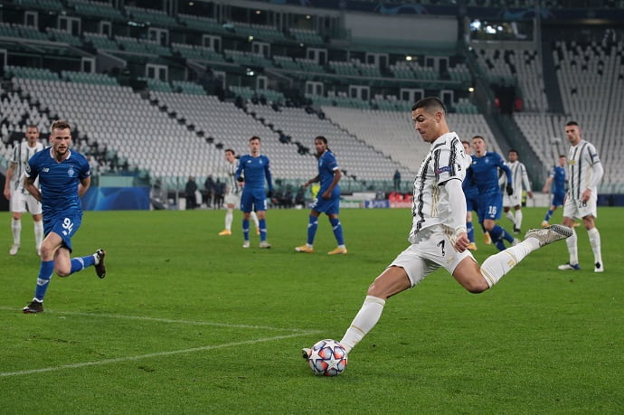 Video: Cristiano Ronaldo scores his 750th goal of his career | Juventus 2-0 Kyiv