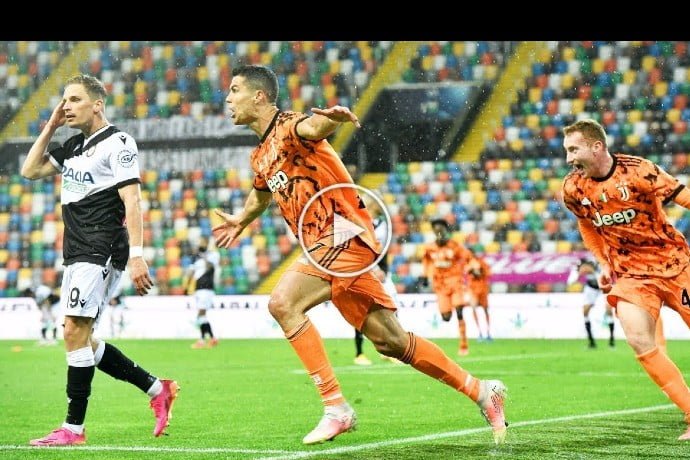 Video: 40 MOST EMOTIONAL Last Minute Goals by Cristiano Ronaldo | Best Last Minute Goals