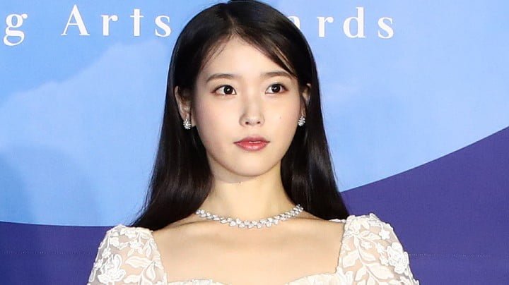 For the third week of January, singer IU topped the idol chart Acha Ranking