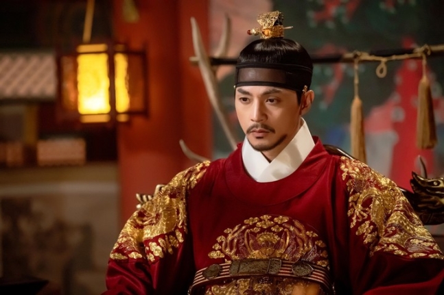 Kim Ji Hoon in The Haunted Palace