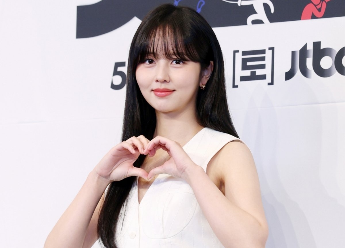 Kim So Hyun to Lead Ahn Pan Seok’s New ENA Drama “Love Expert” as a Candid Robotics Engineer with a Surprising Past