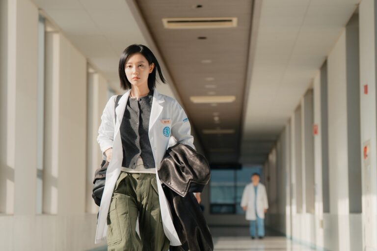 Kim Ji-won Transforms Into a Rogue Surgeon in SBS’s Dark Medical Noir Doctor X: Age of the White Mafia