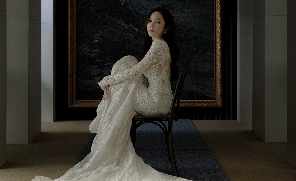 Poster for Siren’s Kiss Unveiled Ahead of March 2 Release Starring Park Min-young